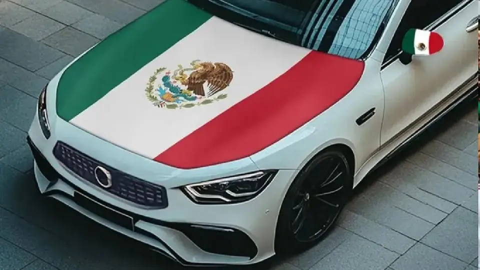 Llevar una Bandera de México en el automóvil no constituye por sí mismo una infracción / Redes Sociales