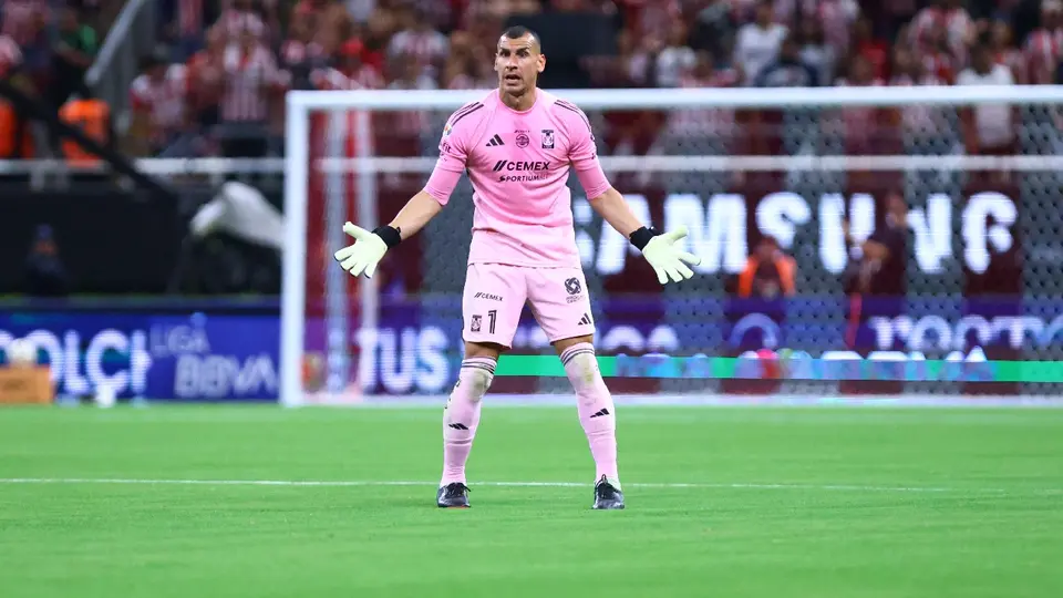 Nahuel Guzmán recibe reducción de su sanción en Concacaf