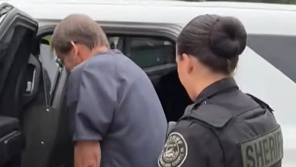 El dinero supuestamente lo usó en drogas, encuentros sexuales, viajes y otros gastos personales / Especial