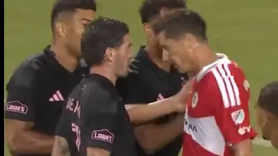 Rodrigo de Paul vuelve a hacer de las suyas y se enfrasca con Lewandowski en la MLS
