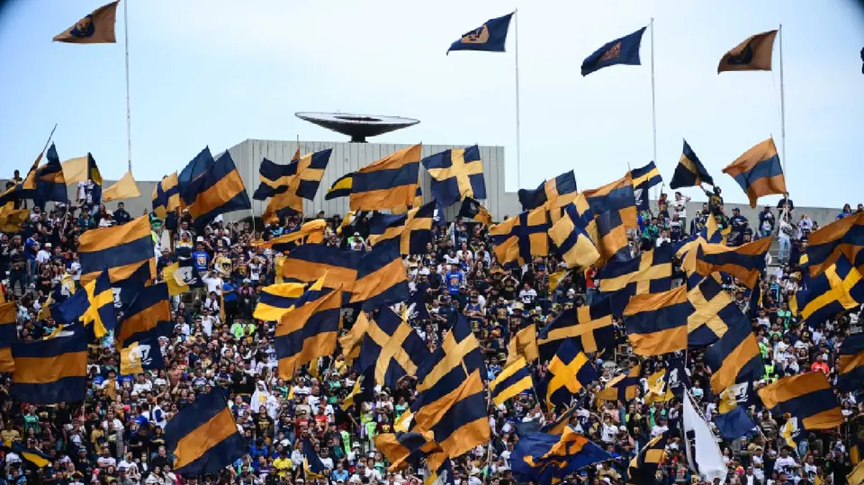 Afición de Pumas en el Olímpico Universitario | IMAGO7