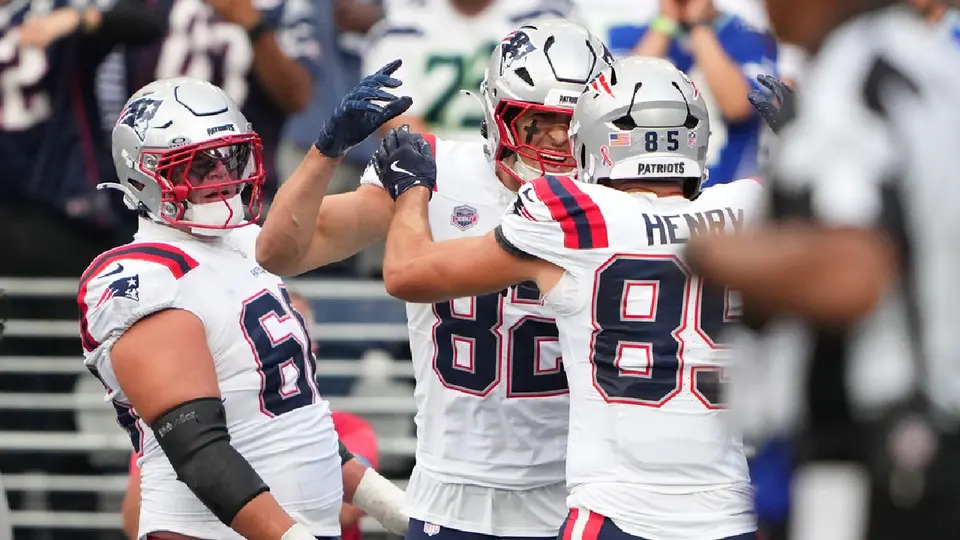Jugadores de los Patriots celebrando anotación en la Semana 1 de la NFL 2026 | AP