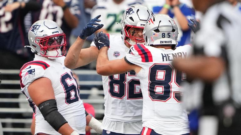 Jugadores de los Patriots celebrando anotación en la Semana 1 de la NFL 2026 | AP