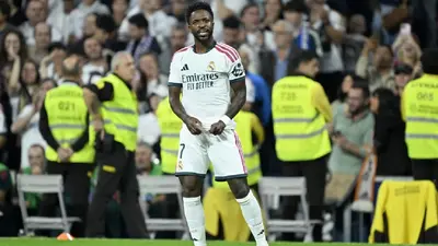 Un gol y una roja en menos de cinco minutos: Así fue el show de Vinícius Jr contra el Villarreal
