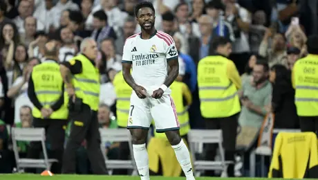 Un gol y una roja en menos de cinco minutos: Así fue el show de Vinícius Jr contra el Villarreal