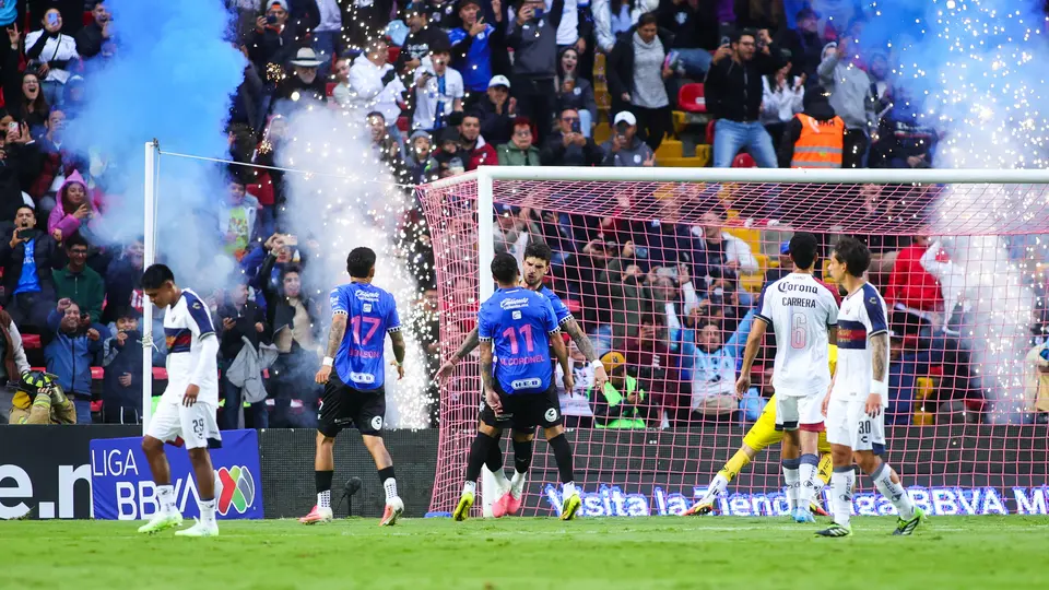 Festejo en La Corregidora tras el gol de Homenchenko | MexSport