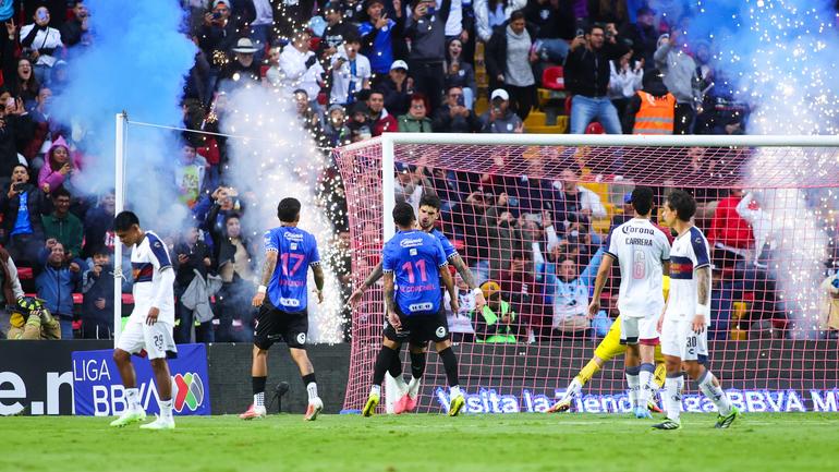 Festejo en La Corregidora tras el gol de Homenchenko | MexSport