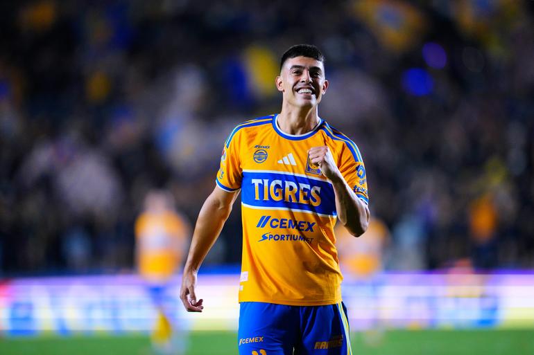 Juan Brunetta en celebración de su segundo gol contra Toluca | MEXSPORT