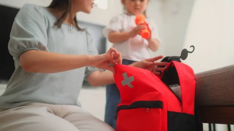 Protección Civil recomienda preparar una mochila de emergencia con anticipación. / iStock