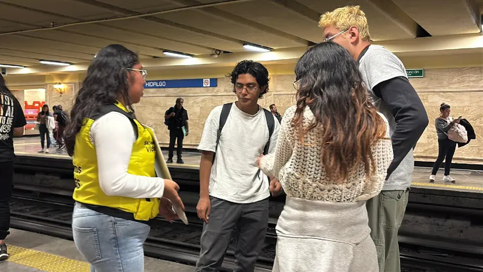 ¿Sabías que el Metro CDMX ofrece atención psicológica? Así funciona Salvemos Vidas