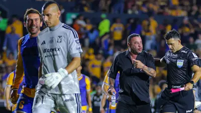 VIDEO: Así fue la insólita contribución del Turco Mohamed en el gol de Memo Martínez