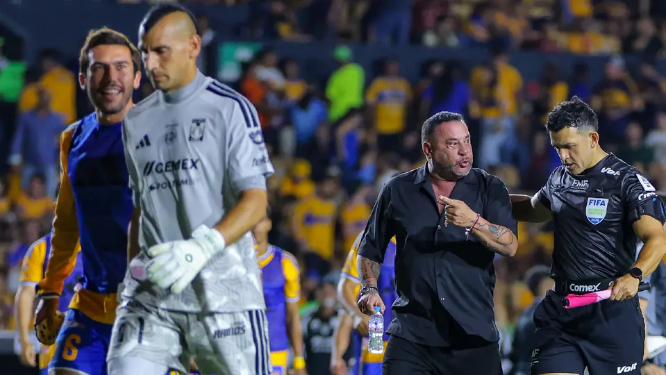Turco Mohamed en el Tigres vs Toluca | IMAGO7
