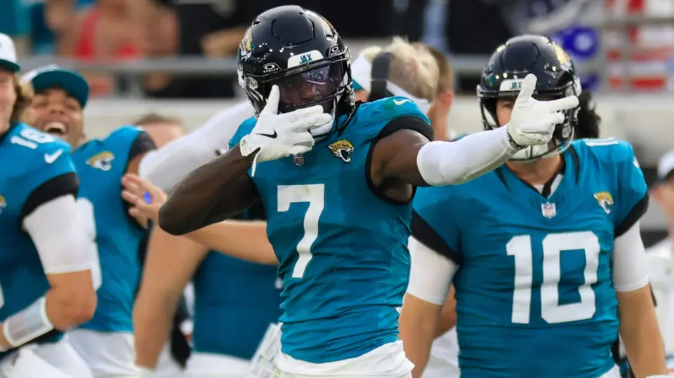 Brian Thomas Jr., celebra una recepción con los Jaguars | NFL