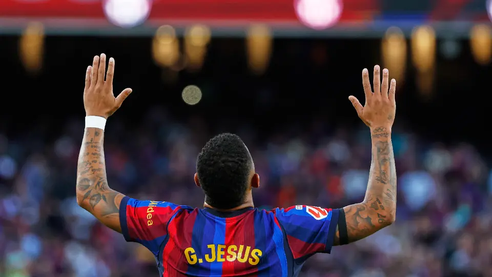 Barcelona golea al Getafe impulsado con un gol de vestidor