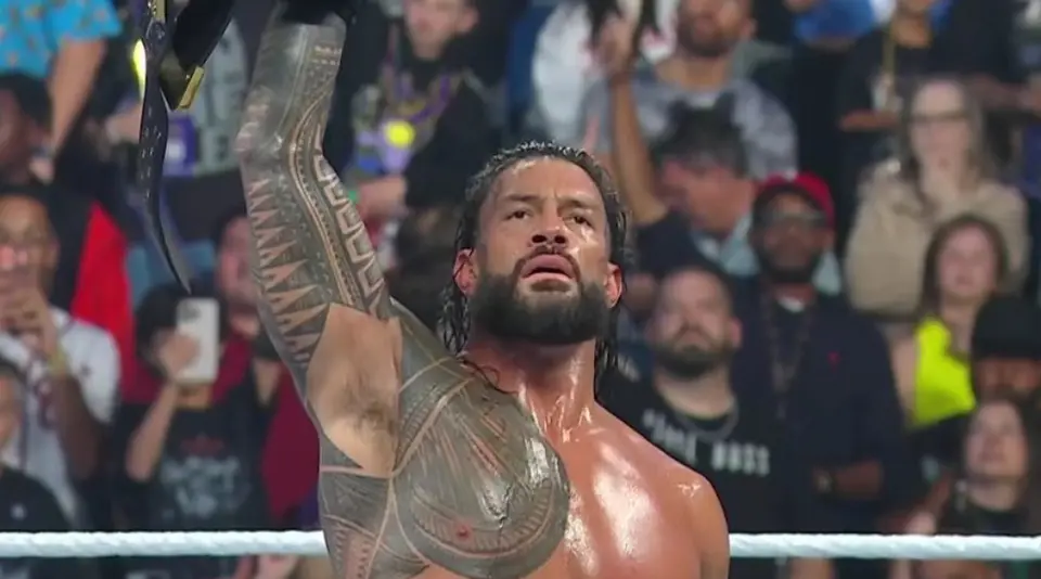 Roman Reigns retiene el Campeonato Mundial Pesado ante LA Knight en Money in the Bank 2026 | WWE
