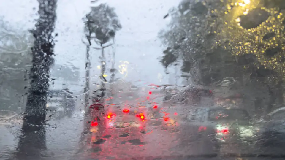 Protección Civil recomienda mantenerse alerta ante lluvias fuertes. / iStock
