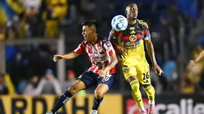 Efraín Álvarez lanza advertencia previo al Clásico Nacional: "se tiene que ganar sí o sí"