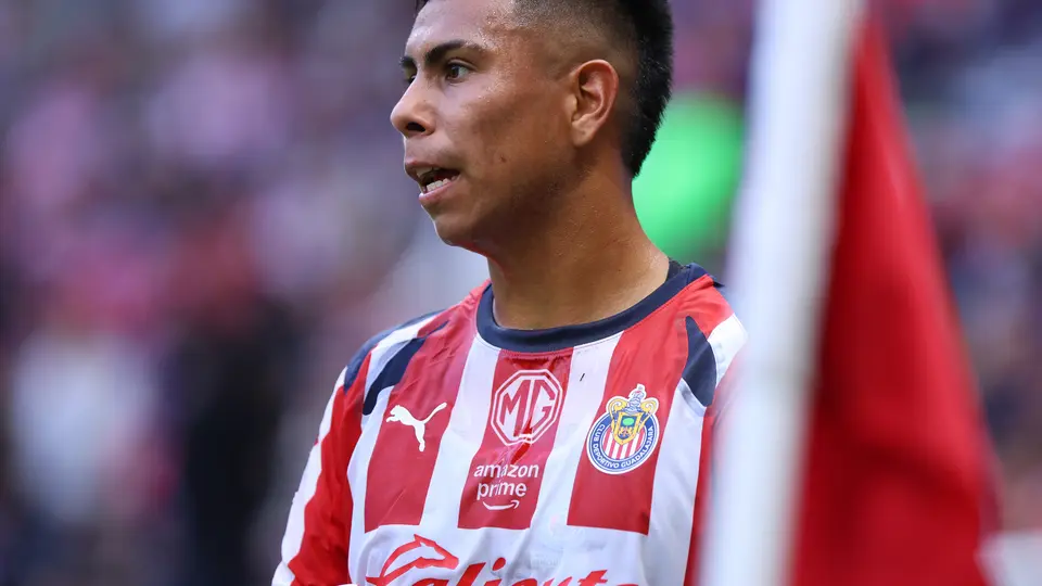 Efraín Álvarez con Chivas | IMAGO7