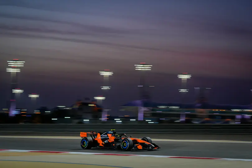 Lando Norris durante las pruebas de pretemporada en el Circuito Internacional de Bahréin | AP
