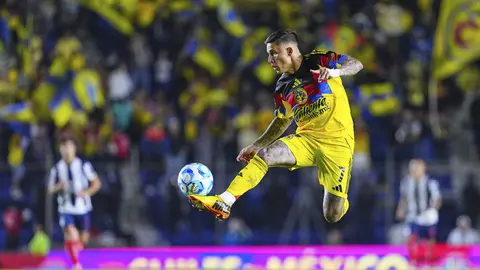 Brian Rodríguez será parte del club un torneo más | Imago7