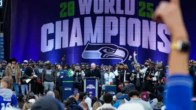 NFL: Seahawks hace estallar Seattle al recordar en desfile que se coronó en el campo de 49ers