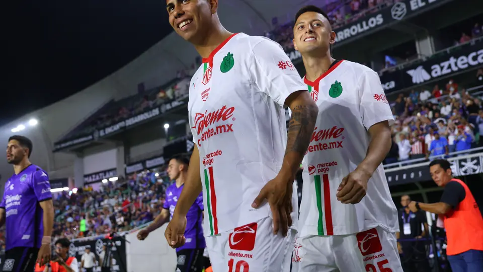 Efraín Álvarez con Chivas | IMAGO7