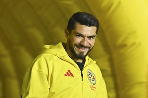 Henry Martín responde a las críticas de la afición americanista: "No trabajo para ellos, trabajo para mí"