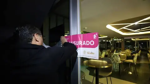 Autoridades de Guadalajara decidieron clausurar el bar ubicada en esa terraza/X: @GuadalajaraGob