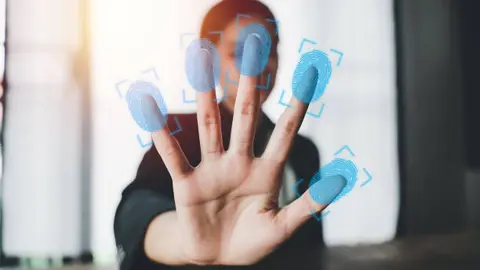 Las autoridades recordaron que el trámite es voluntario, gratuito y gradual. / iStock