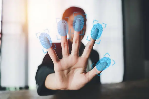 Las autoridades recordaron que el trámite es voluntario, gratuito y gradual. / iStock