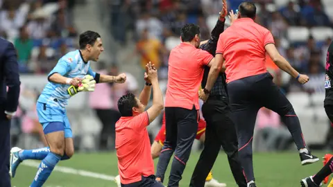 Cuerpo técnico de Monarcas Morelia en el BBVA | IMAGO7