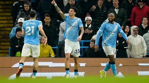 Nico O'Reilly en festejo por su gol contra los Cottagers | AP