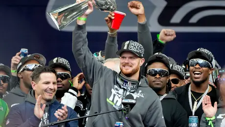 Sam Darnold, de Seahakws,  visita Monterrey y a la LFA
