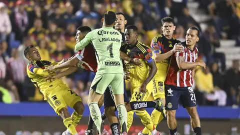 América y Chivas siempre derrochan intensidad sobre la cancha. I IMAGO7