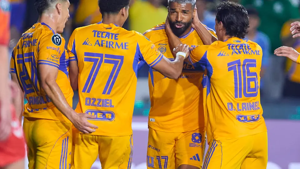 Rodrigo Aguirre comanda goleada de Tigres ante Forge para avanzar en la Concachampions