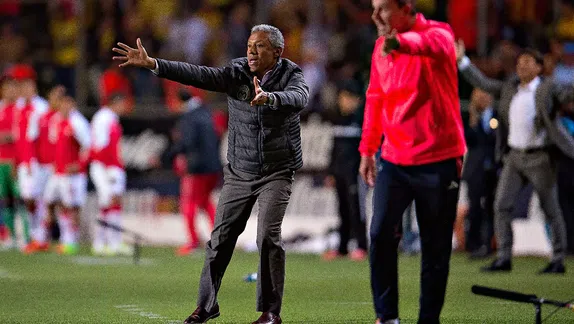 Roberto Hernández, ¿por otro milagro en Monterrey? El actual DT de Xelajú salvó a Morelia del descenso en el Clausura 2017