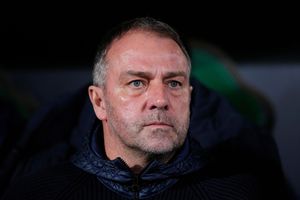 Barcelona pierde a Raphinha y Flick ya tiene plan: estas son sus opciones para reemplazarlo