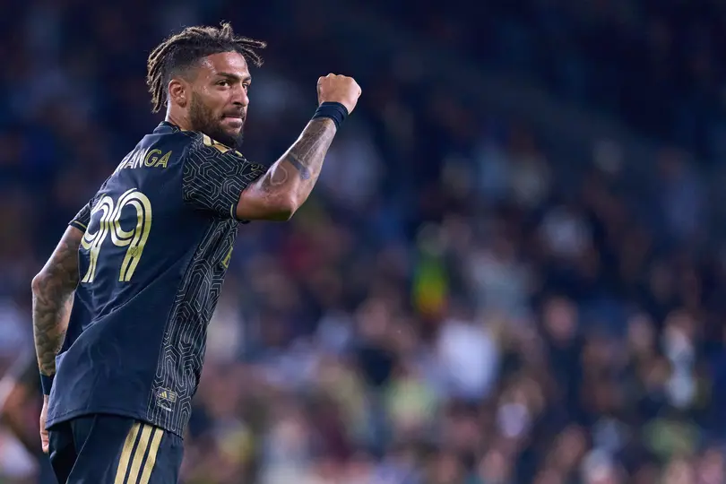 Denis Bouanga celebra gol | AP