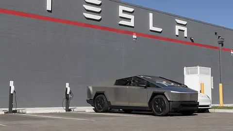 El crecimiento de Tesla y SpaceX impulsó el patrimonio de Elon Musk, quien nuevamente lidera el ranking mundial de millonarios./ Pixabay