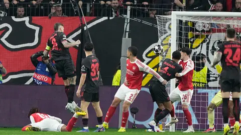 Robert Andrich en festejo por su gol contra Arsenal en Octavos de Final de la Champions League | AP