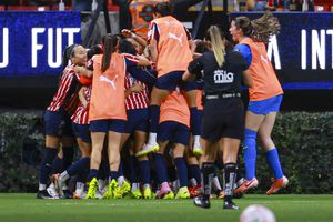 Chivas logró remontar en la Clásico ante América | MEXSPORT