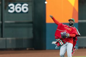 Randy Arozarena en calentamiento con la Selección Mexicana | MEXSPORT