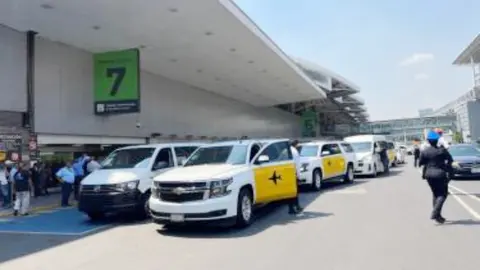 Taxistas anuncian bloqueos en AICM este miércoles: rutas alternas para llegar a las terminales 1 y 2