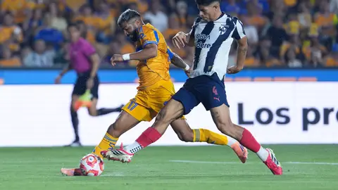 Rodrigo Aguirre con Tigres en el Clásico Regio del Clausura 2026 | IMAGO 7