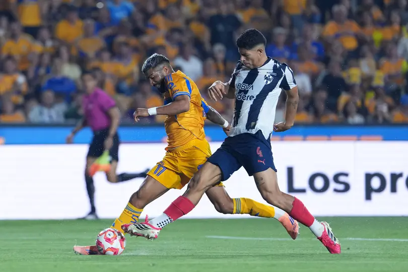 Rodrigo Aguirre con Tigres en el Clásico Regio del Clausura 2026 | IMAGO 7