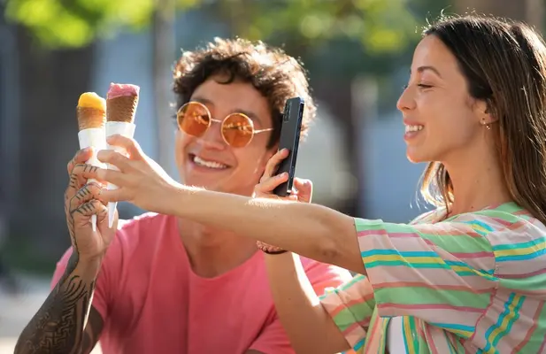 Ve armando el plan para que vayas con la pareja o los amigos por un rico helado / FREEPIK