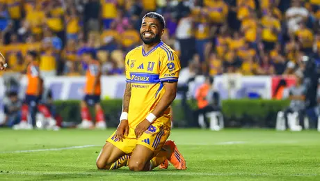 ¡A las prisas! Tigres viaja a Estados Unidos para su duelo en Concacaf con pocas horas de recuperación