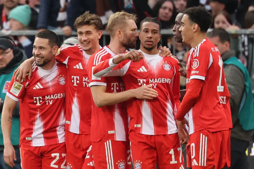 Bayern Golea en la Bundesliga previo a Vuelta de Cuartos de Final de la Champions l AP