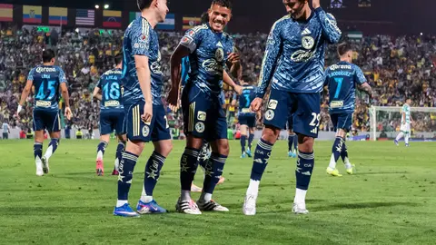 Jonathan dos Santos celebrando el gol ante Santos | MEXSPORT
