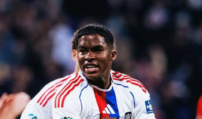 Endrick con Olympique de Lyon l INSTA: @endrick